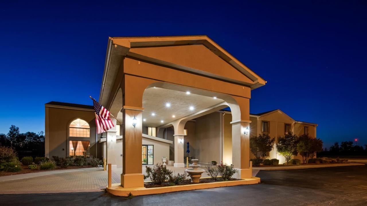 Hotel Lincoln Inn On Route 66 And Near I-55 Exterior photo
